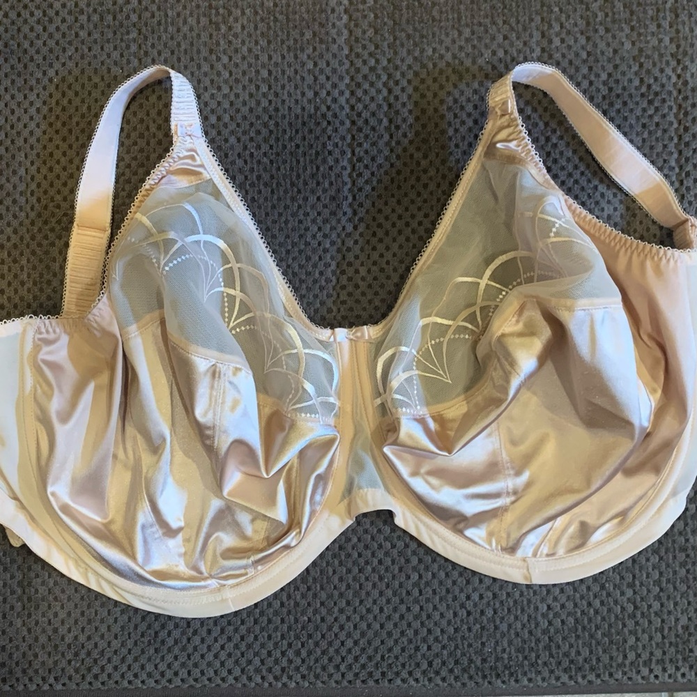 Elomi Cate Side Support Bra US 40O UK 40K 54% Polyester 29% nylon 17% elastase